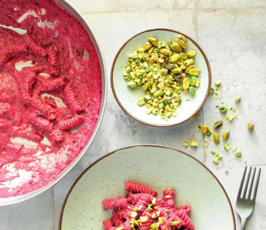 Fusilli al pesto di barbabietola