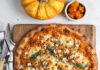 Pizza farcita con zucca e scamorza affumicata