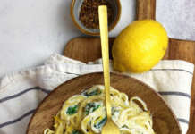 Pasta con ricotta e spinaci