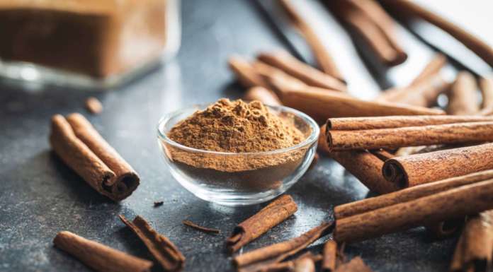 Tutti i poteri della cannella (perché oltre all’aroma natalizio c’è di più) cannella proprietà