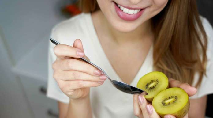 Due kiwi al giorno aiutano a sorridere