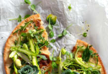 Pane naan con crudités di primavera