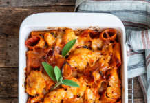 Pasta filante al forno con salsa di cavolfiore