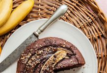 Torta al cacao con banana e avocado