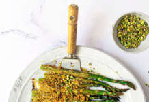 Asparagi croccanti ai pistacchi
