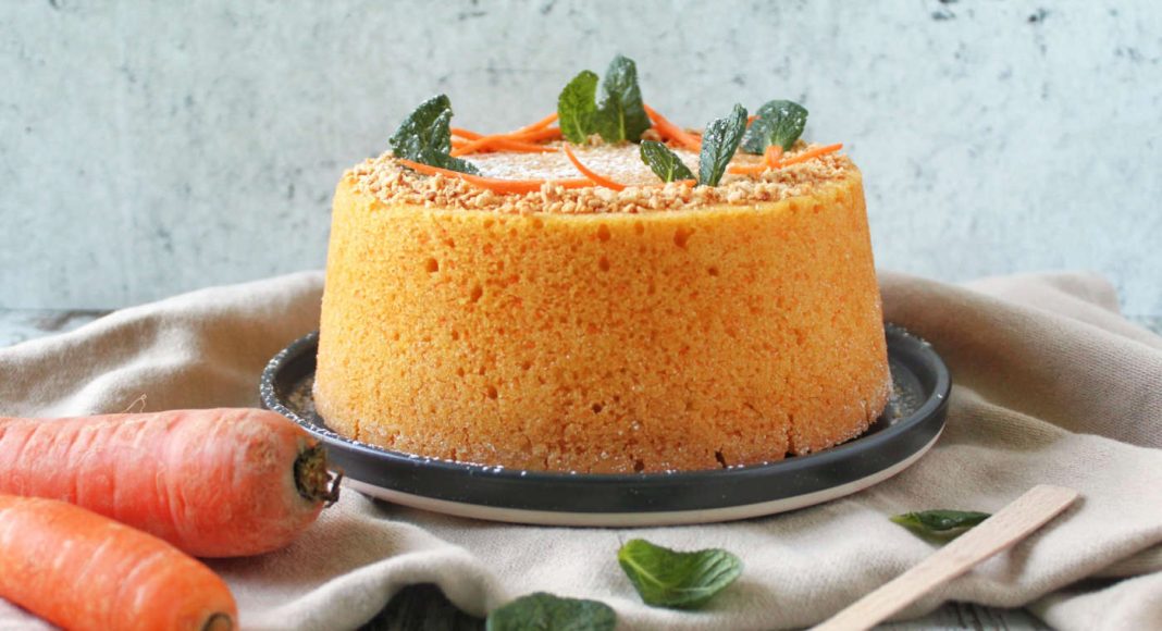 Torta vegan di carote e mandorle all'arancia