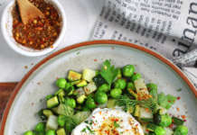 Caprino fresco su verdurine