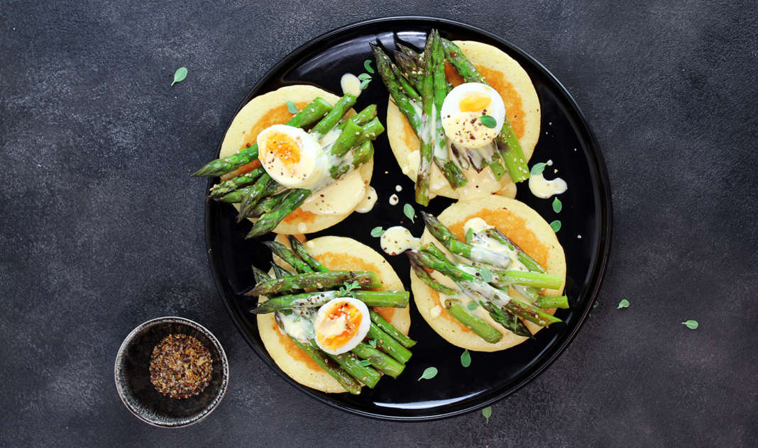 pancakes_asparagi_uova_maionese Pancakes con asparagi e maionese di uova sode