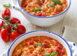 Minestra di pane e pomodoro