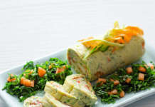 Rollè di zucchine e crescenza con cicorino al melone