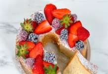 angel cake con frutta