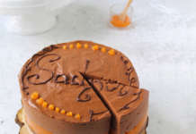 sacher con albicocche