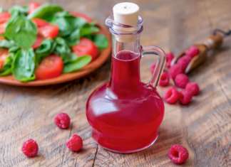 Condimenti originali per insalate speciali