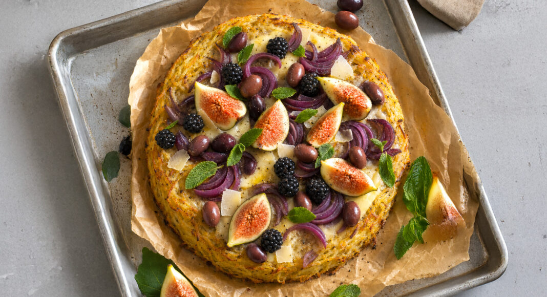 Rosti di patate con fichi, more e cipolle rosse