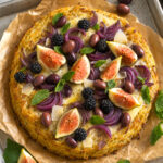 Rosti di patate con fichi, more e cipolle rosse