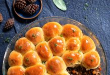 Danubio salato alle erbe con cuore di lenticchie