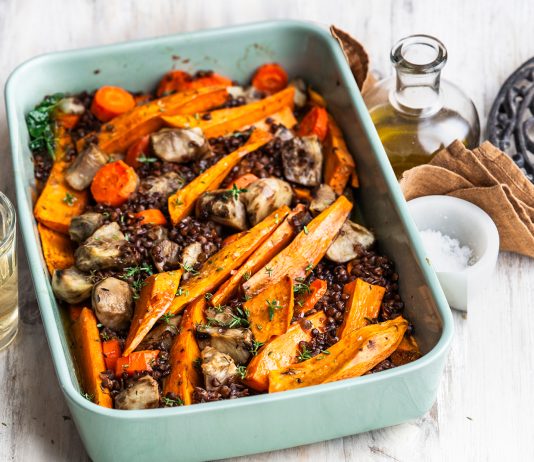 Spezzatino colorato di lenticchie, patate dolci e topinambur