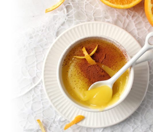Budino light all'arancia in tazza
