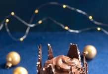 Panettoncini all'uvetta con mousse di cioccolato fondente