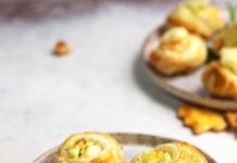 Rosette di sfoglia alla robiola