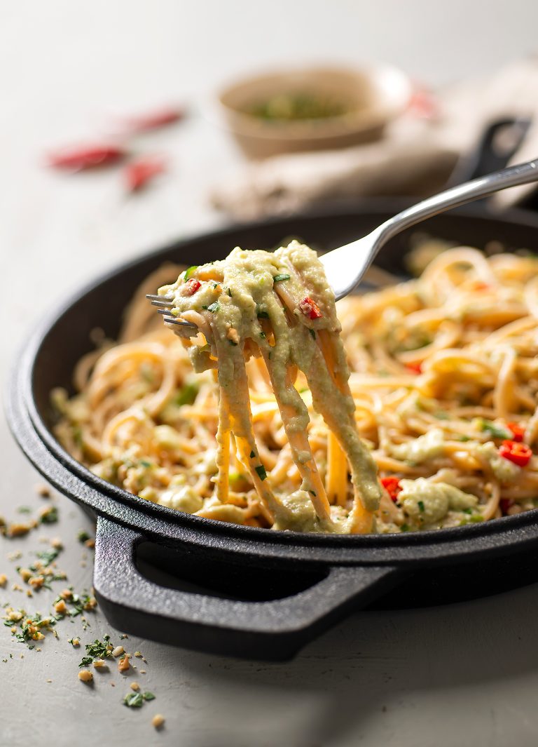 Spaghetti in crema d'aglio e peperoncino