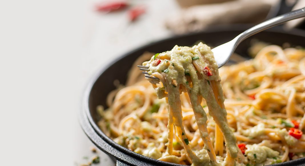 Spaghetti in crema d'aglio e peperoncino