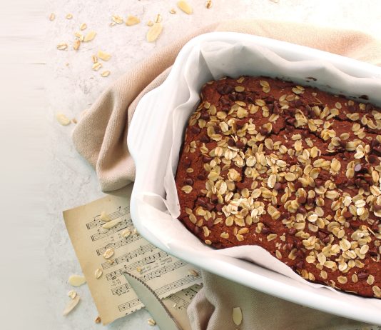 Brownies di avena, cioccolato e mandorle