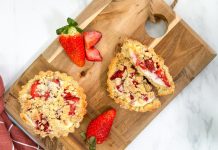 Sbriciolata ricotta e fragole senza burro