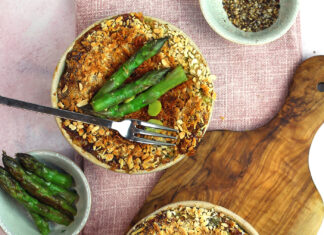 Tortini gratinati agli asparagi con mandorle e avena
