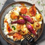 Cipolle miste su crema di feta
