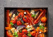 Confit di pomodori, cipolle rosse e carote al sesamo