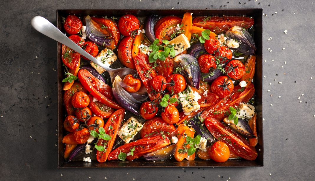 Confit di pomodori, cipolle rosse e carote al sesamo