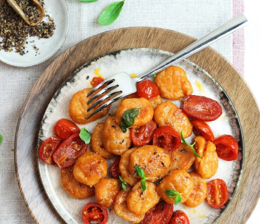 Gnocchetti rossi di grano al basilico