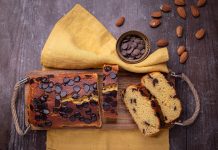 Plumcake senza glutine con farina di ceci e mandorle