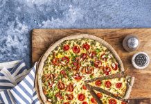 Quiche con fagiolini e pomodori