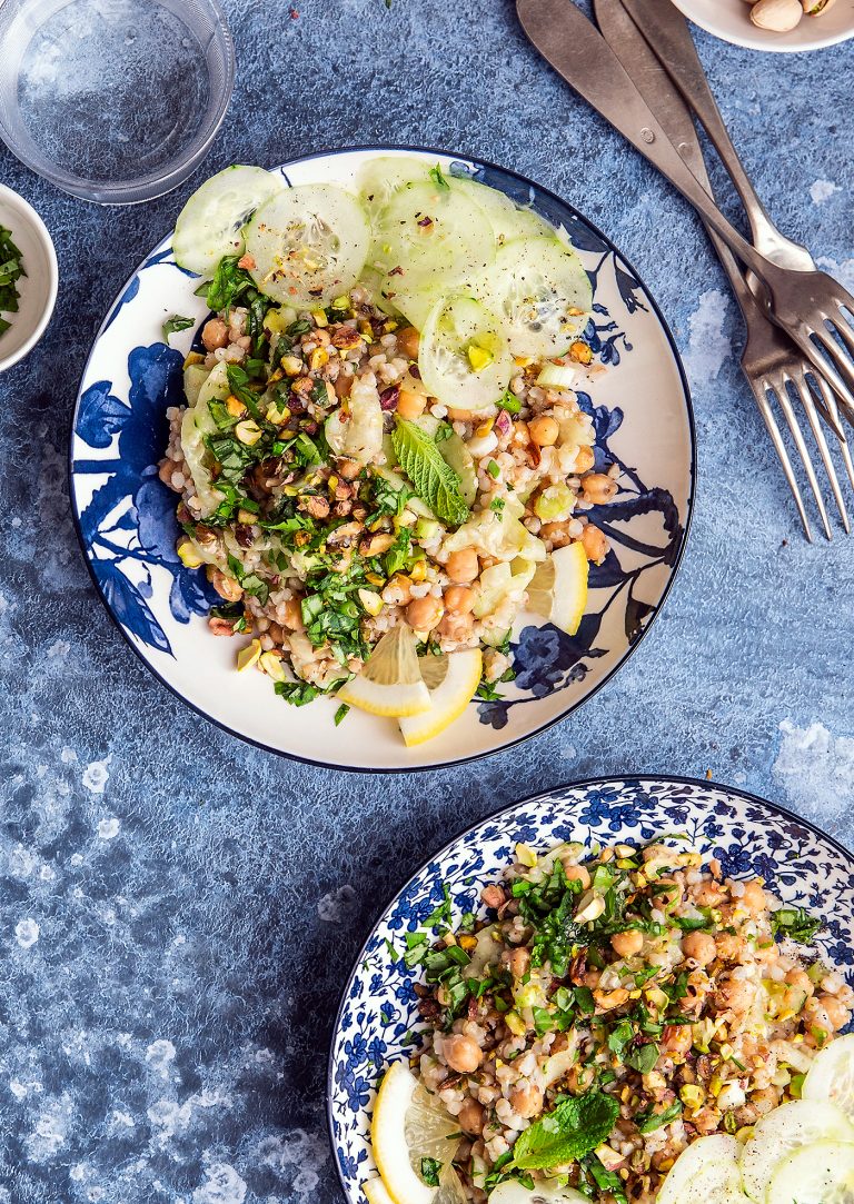 Tabulè di grano saraceno ai ceci con menta e prezzemolo
