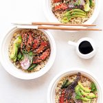 Bowl di quinoa con tataki di anguria marinata