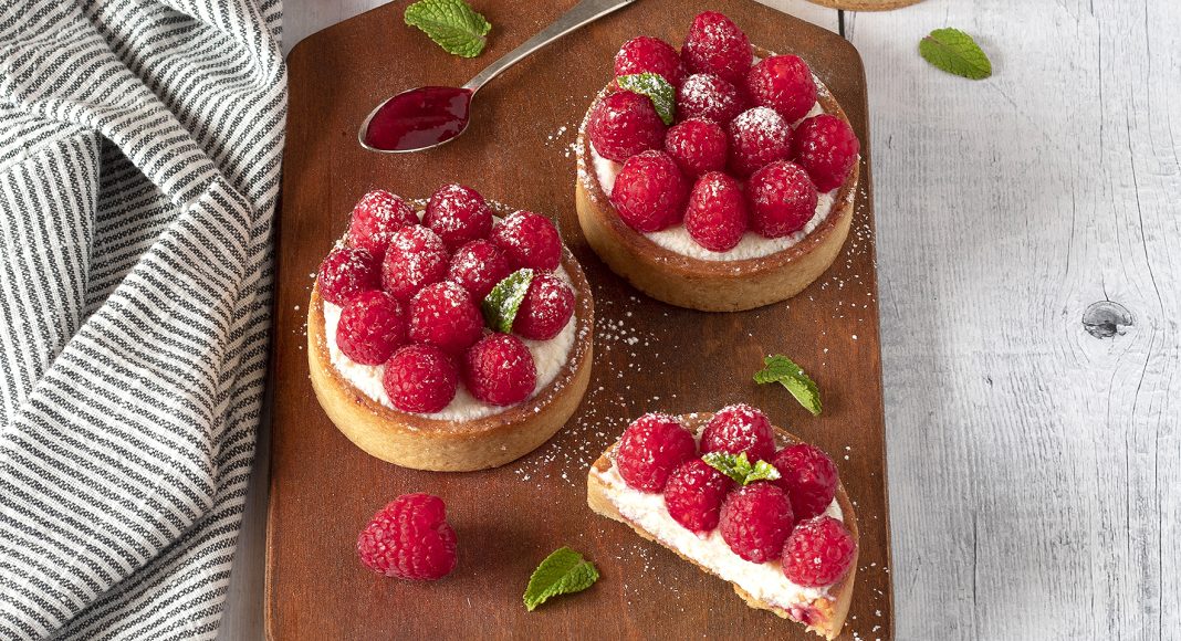Crostatine ai lamponi con crema di ricotta