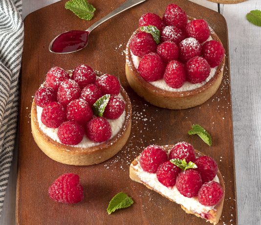 Crostatine ai lamponi con crema di ricotta