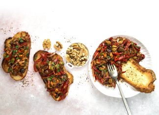 Dip di peperoni, cipolle rosse e noci