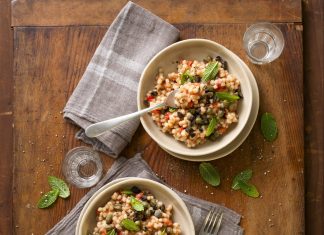 Fregola alla menta con crema cruda di pomodori