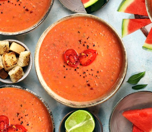 Gazpacho piccante con anguria e pomodorini