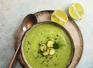 Gazpacho verde con cetrioli e spinacini