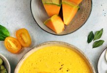 Gazpacho di melone e mandorle al tabasco