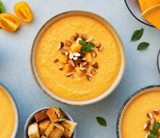Gazpacho di melone e mandorle al tabasco