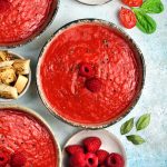 Gazpacho di pomodori, peperoni e lamponi