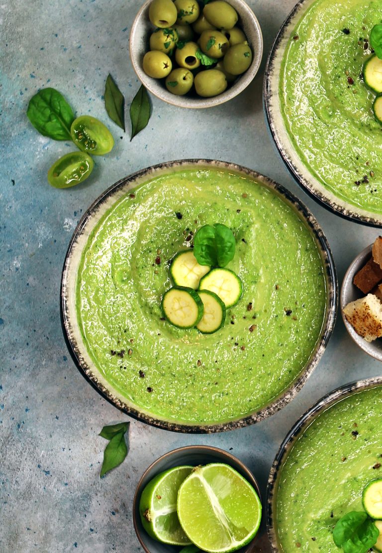 Gazpacho verde con cetrioli e spinacini