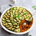 Gratin di zucchine su ragù di bulgur e lenticchie