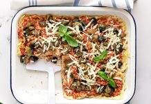 Lasagna di carasau con melanzane e pesto alla trapanese