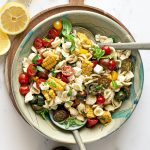 Orecchiette con pomodori marinati, pannocchie e primosale